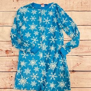 One-piece Snowflake Footless PJ’s Girls Size 10/12